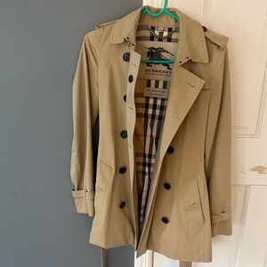 Burberry Kensington Women Beige Trench Coat